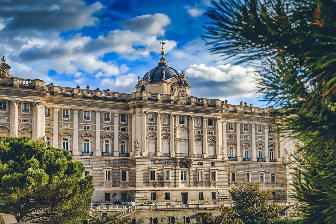 Nuevo Y En El Centro De Madridアパートメント エクステリア 写真